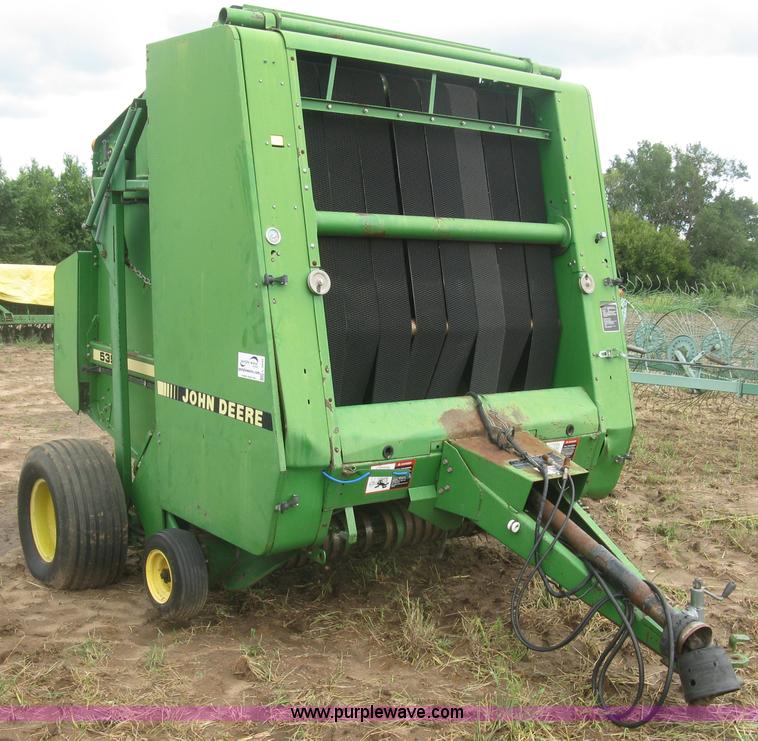 image for item L3845 John Deere 535 round baler