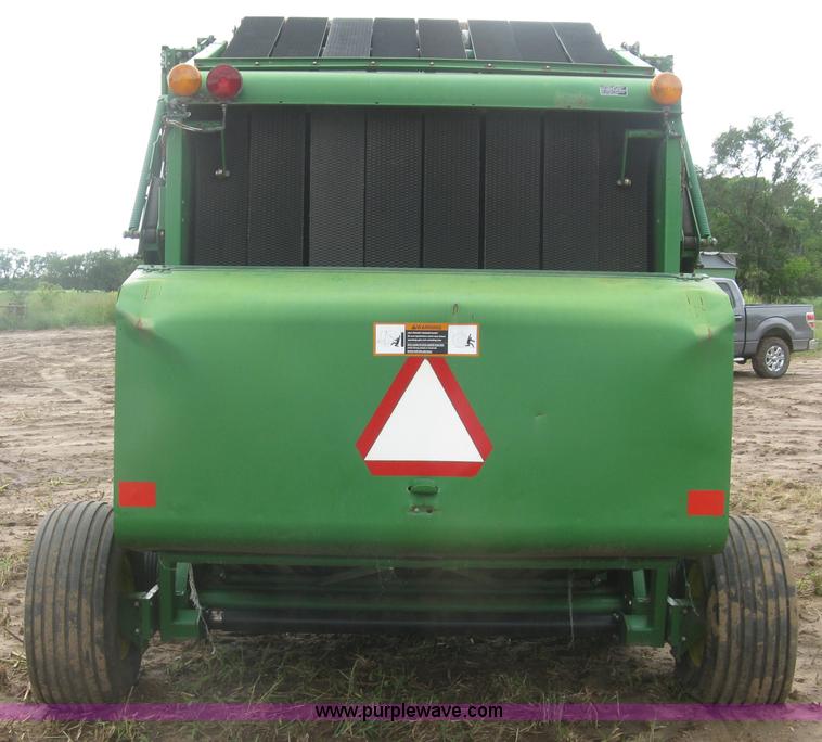 image for item L3845 John Deere 535 round baler