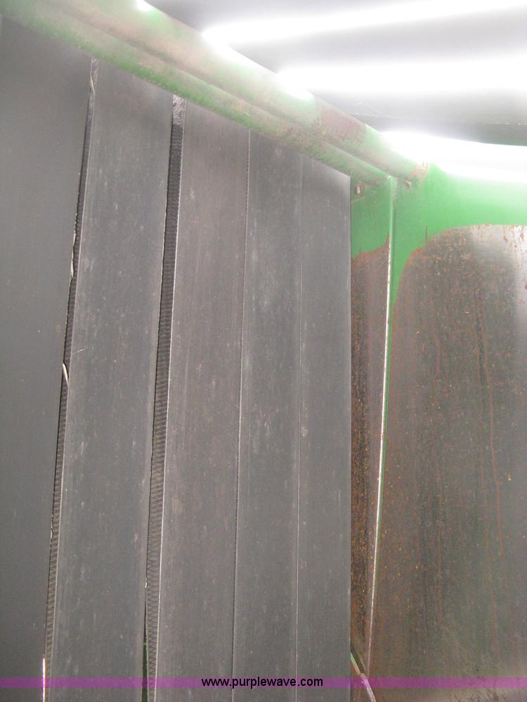 image for item L3845 John Deere 535 round baler