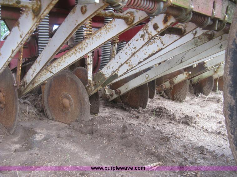 image for item L3850 International 620 grain drill