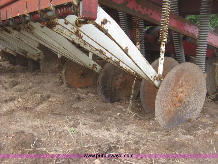 image for item L3850 International 620 grain drill