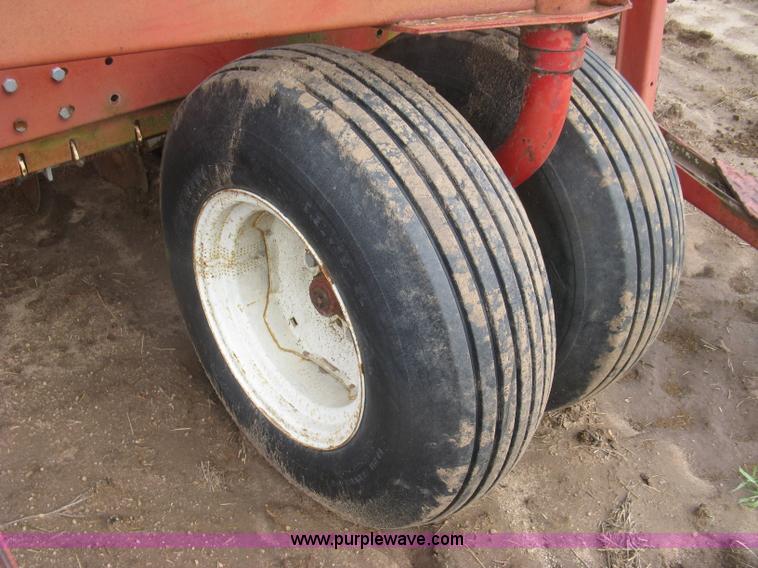 image for item L3850 International 620 grain drill