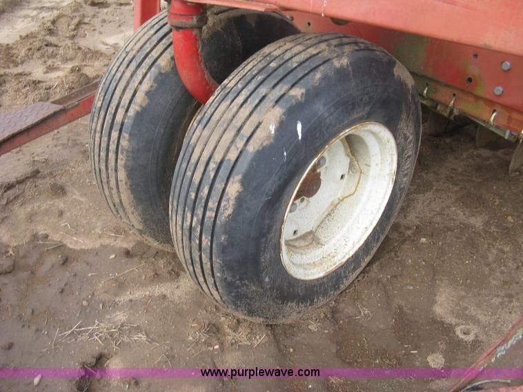 image for item L3850 International 620 grain drill