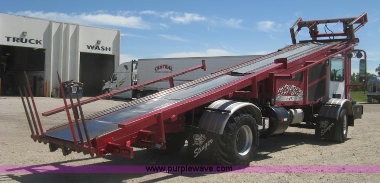 image for item L3860 2010 Stinger 6500 stack wagon