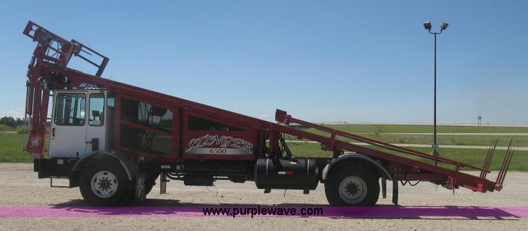 image for item L3860 2010 Stinger 6500 stack wagon