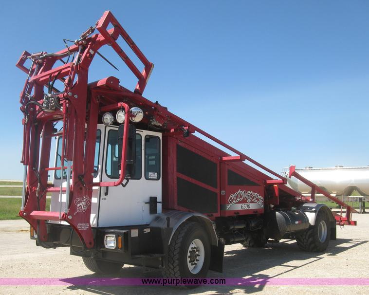 image for item L3860 2010 Stinger 6500 stack wagon