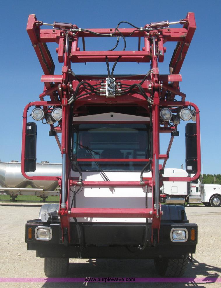 image for item L3860 2010 Stinger 6500 stack wagon