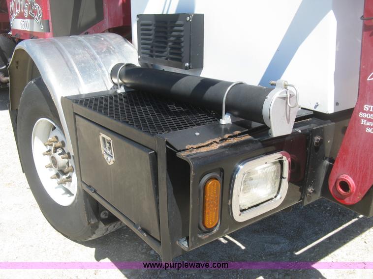 image for item L3860 2010 Stinger 6500 stack wagon