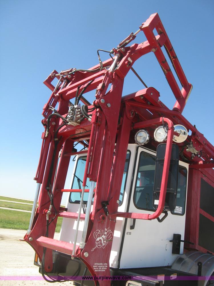 image for item L3860 2010 Stinger 6500 stack wagon