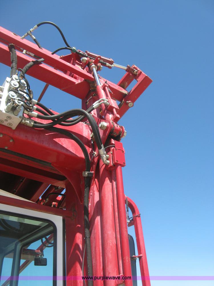 image for item L3860 2010 Stinger 6500 stack wagon