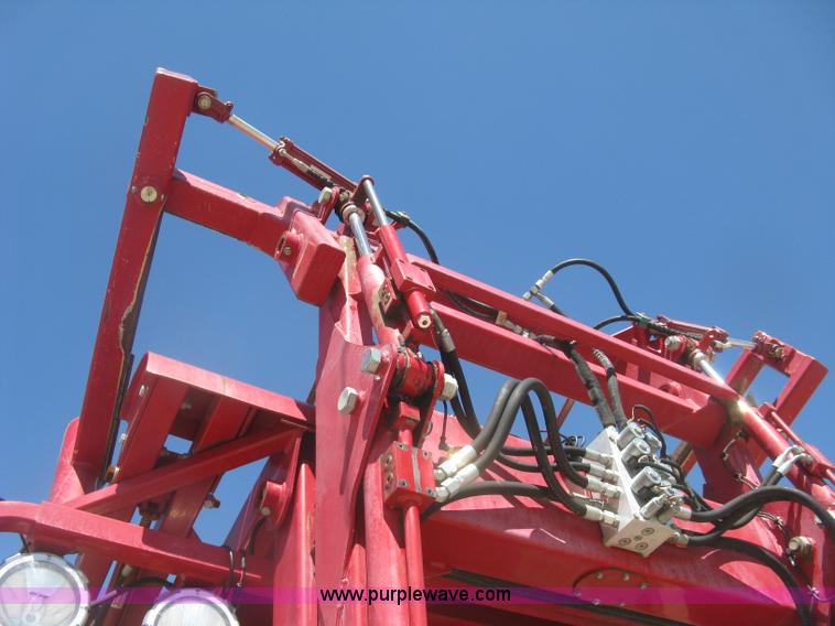 image for item L3860 2010 Stinger 6500 stack wagon