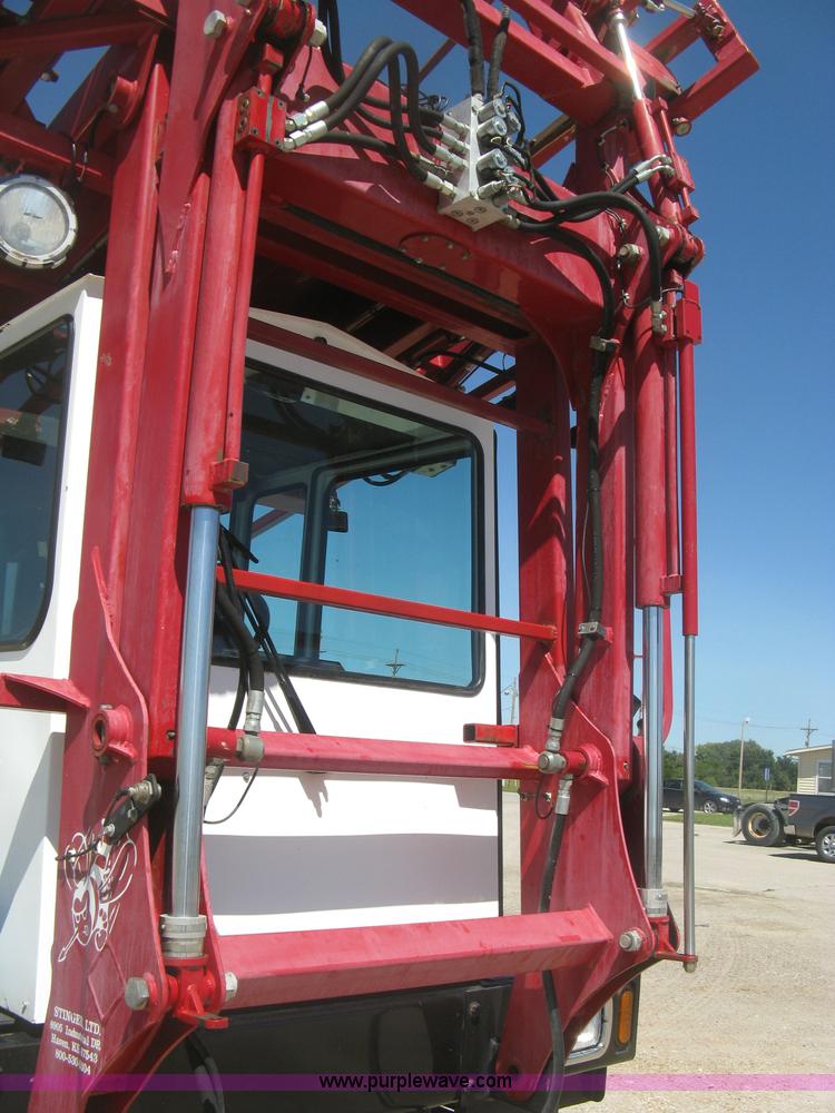 image for item L3860 2010 Stinger 6500 stack wagon