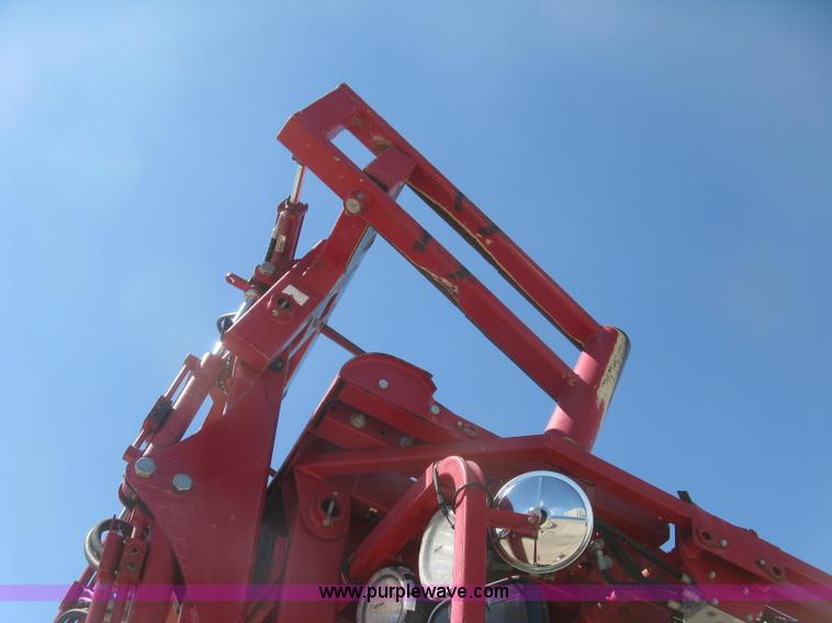 image for item L3860 2010 Stinger 6500 stack wagon