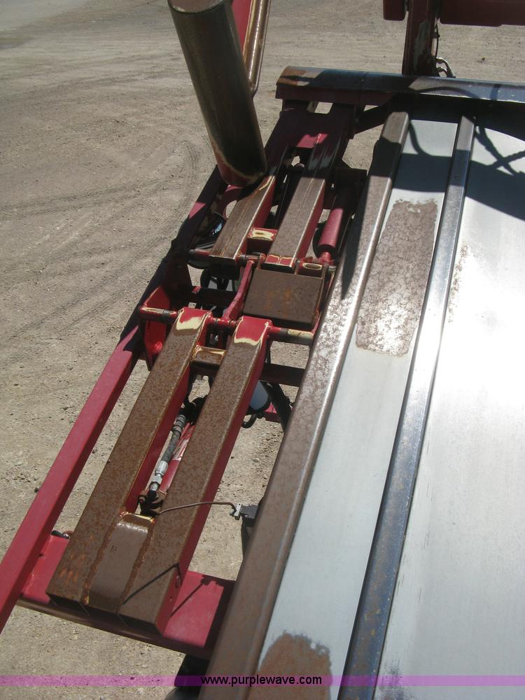 image for item L3860 2010 Stinger 6500 stack wagon