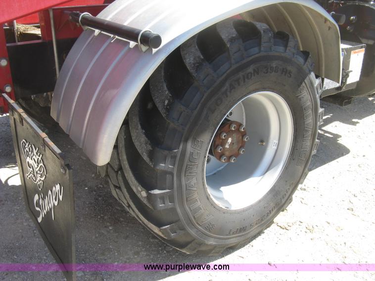 image for item L3860 2010 Stinger 6500 stack wagon