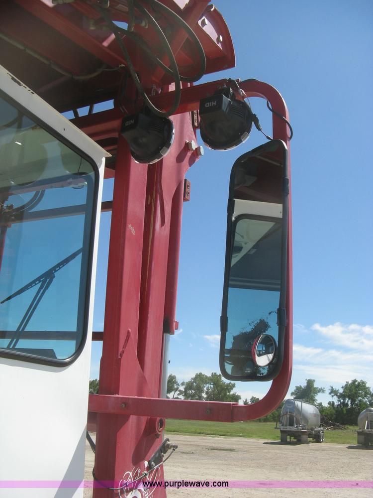 image for item L3860 2010 Stinger 6500 stack wagon