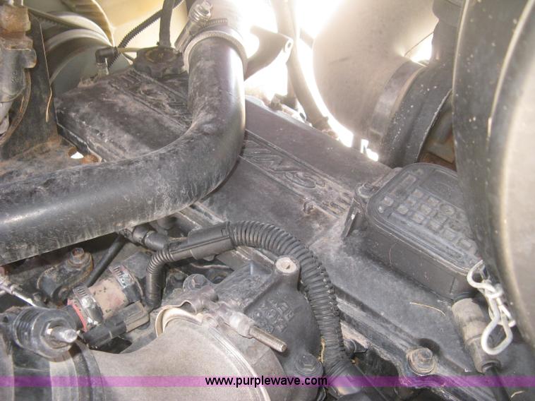 image for item L3860 2010 Stinger 6500 stack wagon