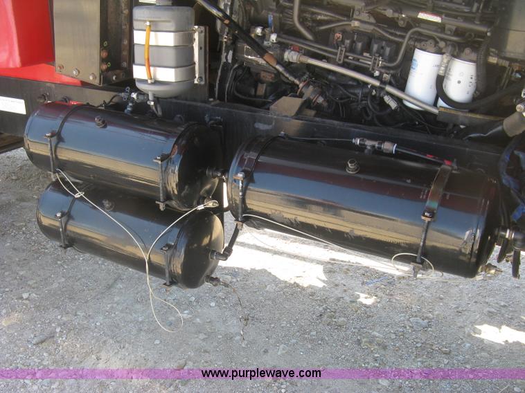 image for item L3860 2010 Stinger 6500 stack wagon