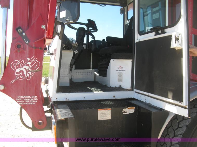 image for item L3860 2010 Stinger 6500 stack wagon