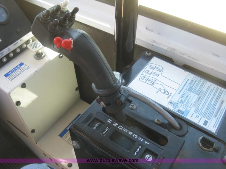 image for item L3860 2010 Stinger 6500 stack wagon