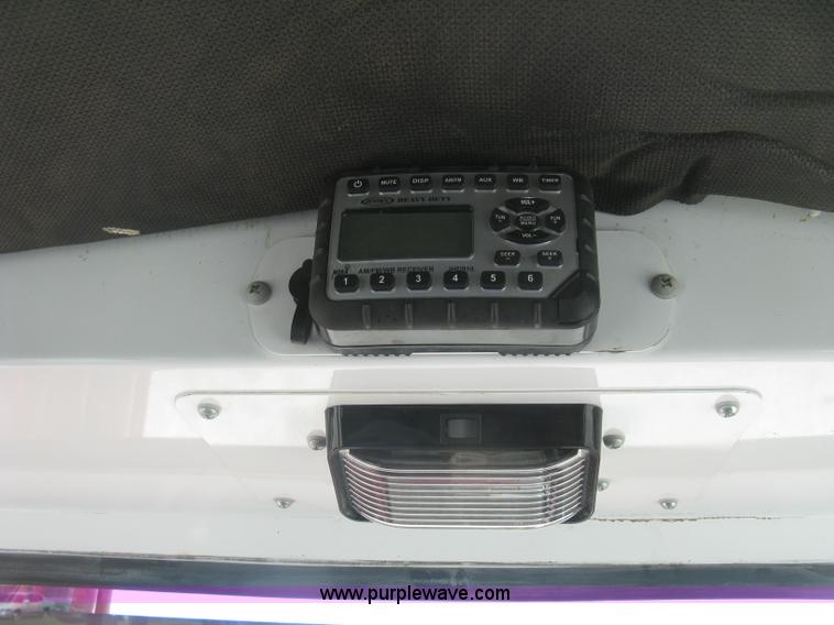 image for item L3860 2010 Stinger 6500 stack wagon