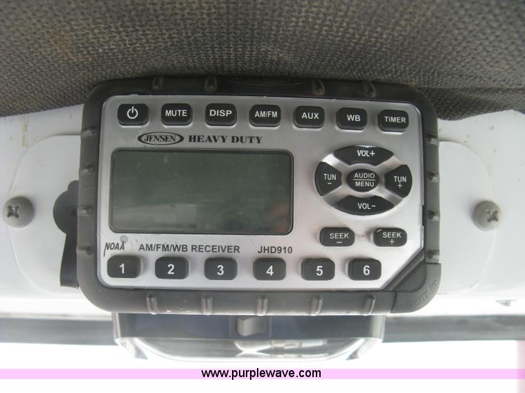 image for item L3860 2010 Stinger 6500 stack wagon