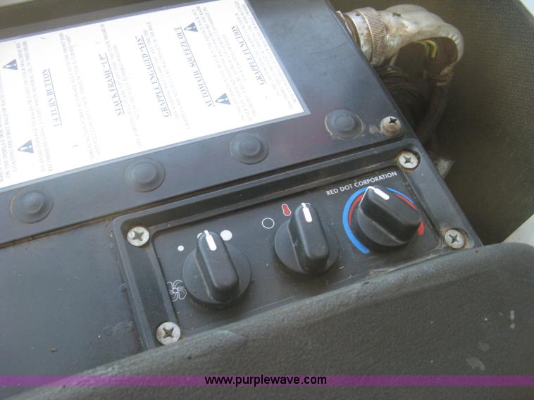 image for item L3860 2010 Stinger 6500 stack wagon