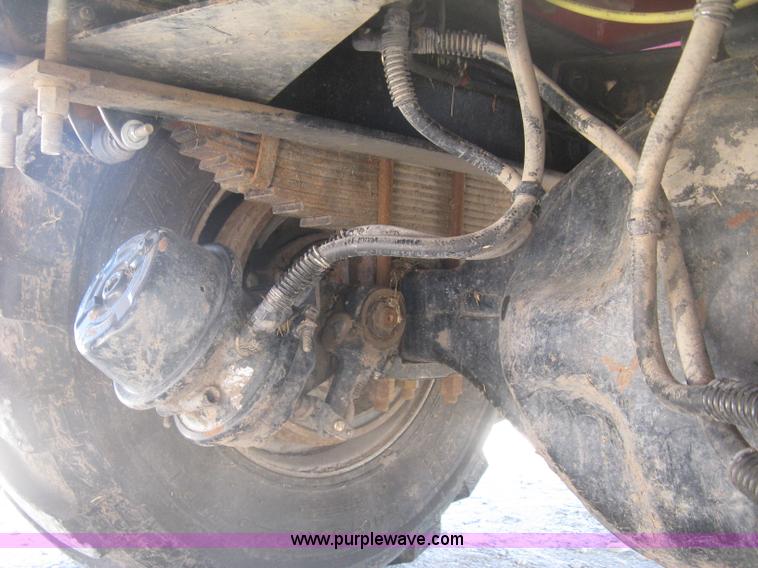 image for item L3860 2010 Stinger 6500 stack wagon