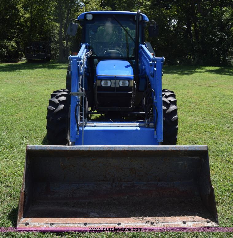 image for item L3865 New Holland D65CVS MFWD tractor