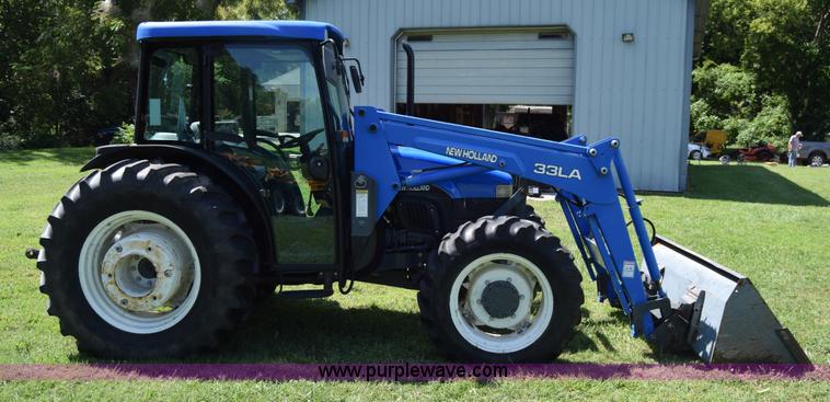 image for item L3865 New Holland D65CVS MFWD tractor