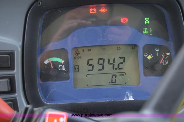 image for item L3865 New Holland D65CVS MFWD tractor