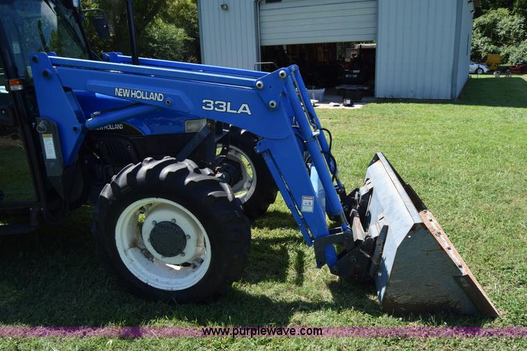 image for item L3865 New Holland D65CVS MFWD tractor