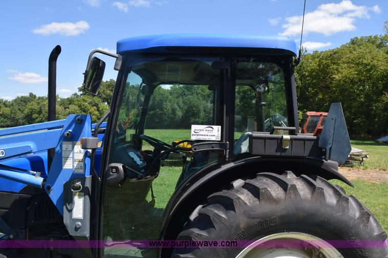 image for item L3865 New Holland D65CVS MFWD tractor
