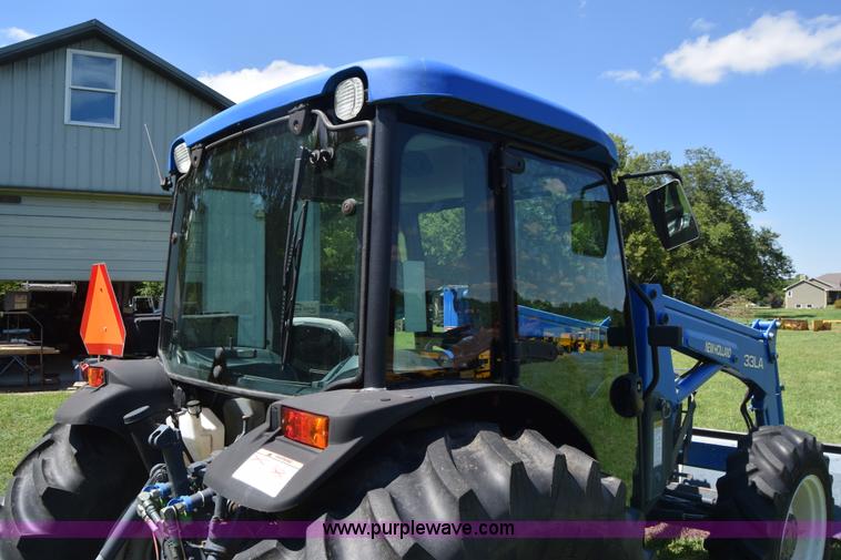 image for item L3865 New Holland D65CVS MFWD tractor