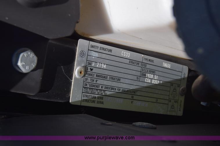 image for item L3865 New Holland D65CVS MFWD tractor