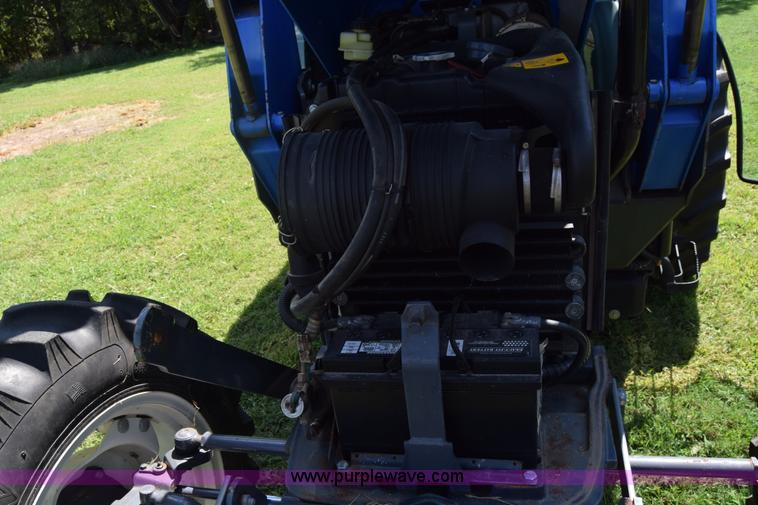 image for item L3865 New Holland D65CVS MFWD tractor