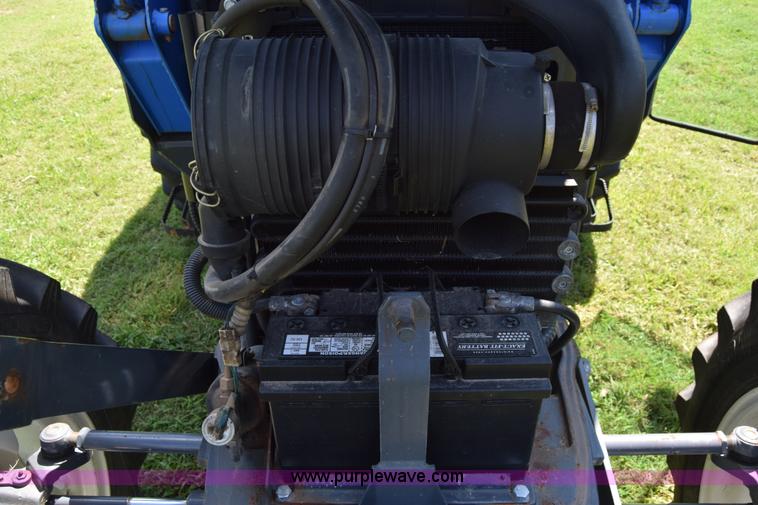 image for item L3865 New Holland D65CVS MFWD tractor