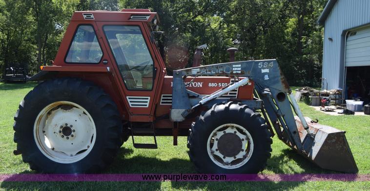 image for item L3866 Fiat Hesston 880-5DT MFWD tractor