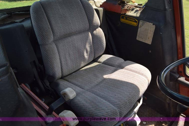 image for item L3866 Fiat Hesston 880-5DT MFWD tractor