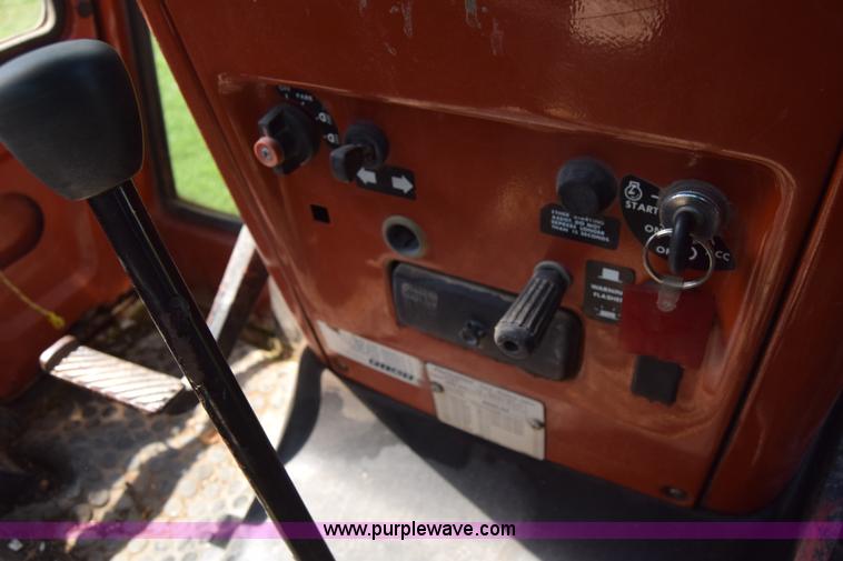 image for item L3866 Fiat Hesston 880-5DT MFWD tractor