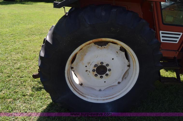 image for item L3866 Fiat Hesston 880-5DT MFWD tractor