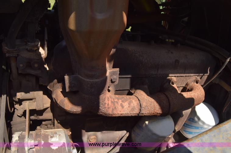 image for item L3866 Fiat Hesston 880-5DT MFWD tractor