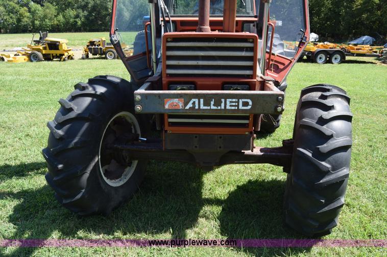 image for item L3866 Fiat Hesston 880-5DT MFWD tractor