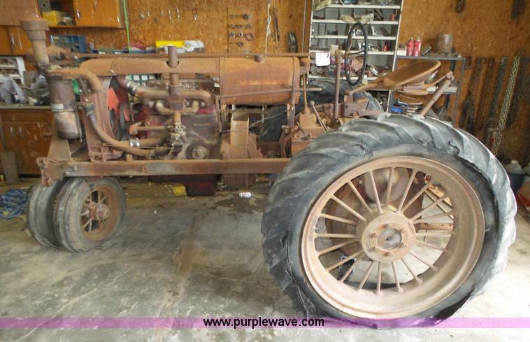 image for item L4016 1938 Farmall F20 tractor