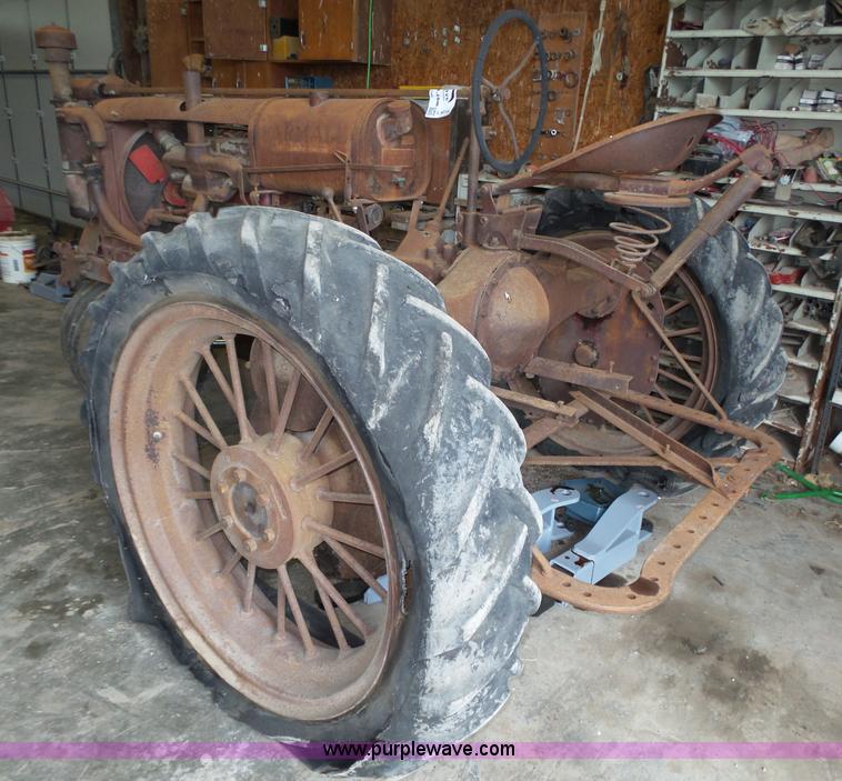 image for item L4016 1938 Farmall F20 tractor