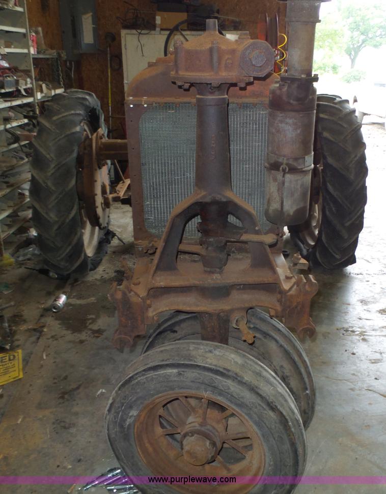 image for item L4016 1938 Farmall F20 tractor