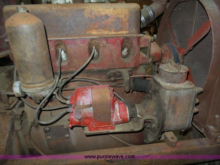 image for item L4016 1938 Farmall F20 tractor