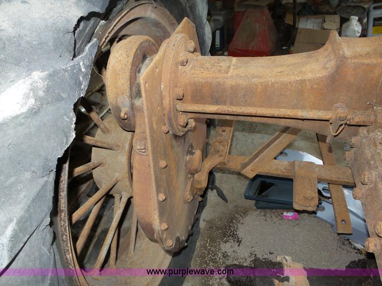 image for item L4016 1938 Farmall F20 tractor