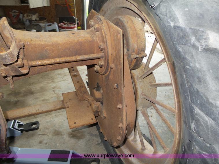 image for item L4016 1938 Farmall F20 tractor