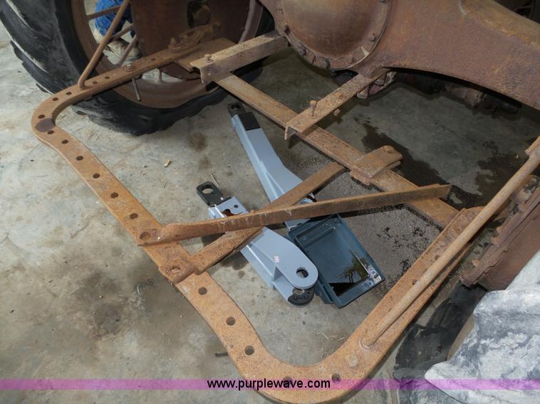 image for item L4016 1938 Farmall F20 tractor